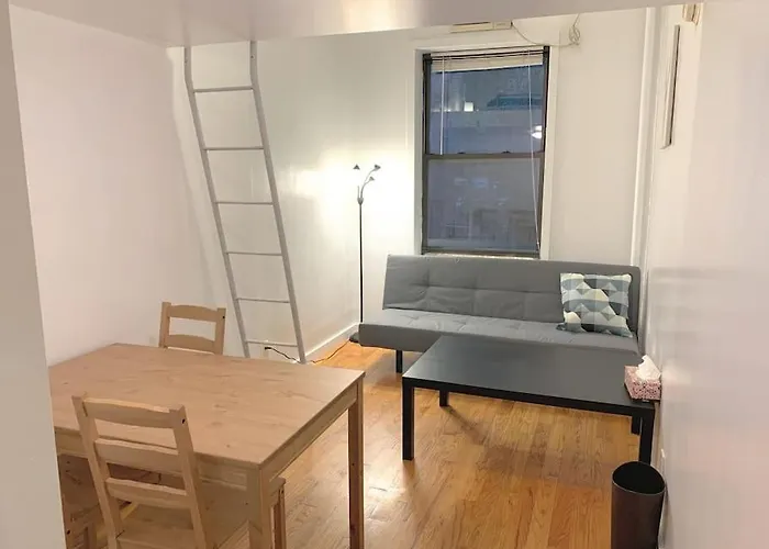 Private Room With Shower On Union Square Side 1